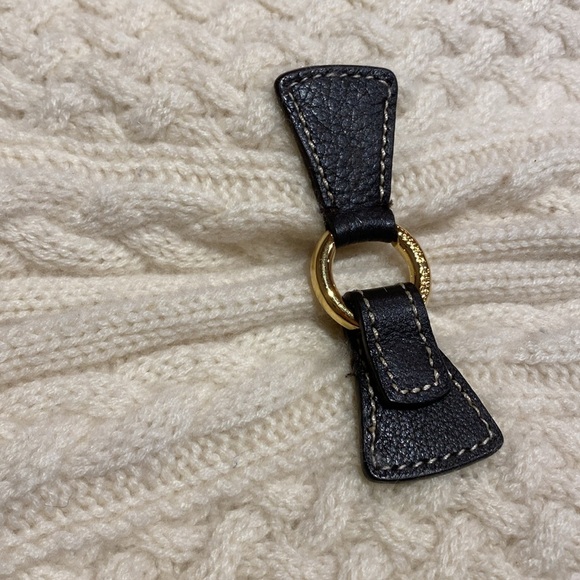 Loro Piana /  cream off white cable knit 100% Cashmere shawl Cardigan buckle XS - Picture 3 of 7